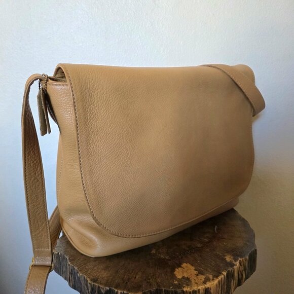 Rare Vintage COACH 4902 Crossbody Flap Bag Tan Pebbled Leather Auth USA - Picture 10 of 16